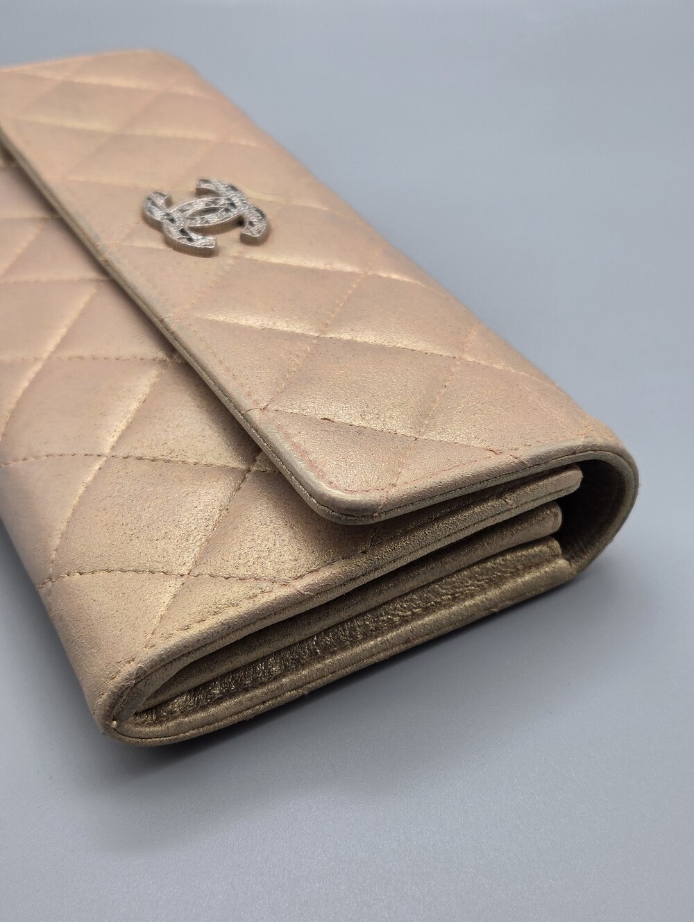 💛CHANEL Authentic Iridescent Wallet/Clutch💛 - Picture 7 of 17